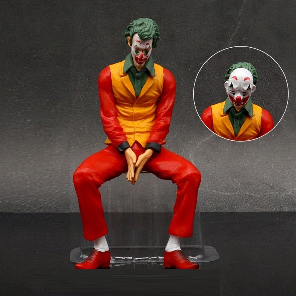 DC Comics: Arthur Fleck Joker Seated Figure